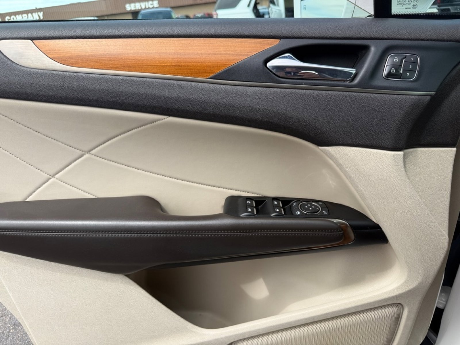 Used 2019 Lincoln MKC Select w/ MKC Climate Package FWD image 34