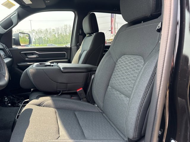 New 2026 RAM 1500 4x4 Crew Cab image 10