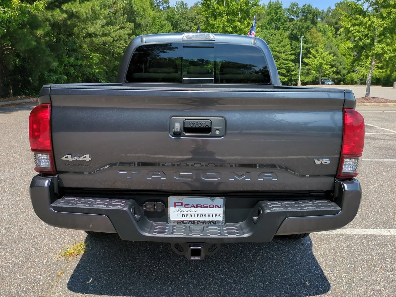 Used 2023 Toyota Tacoma SR5 w/ Technology Package AWD/4WD image 5