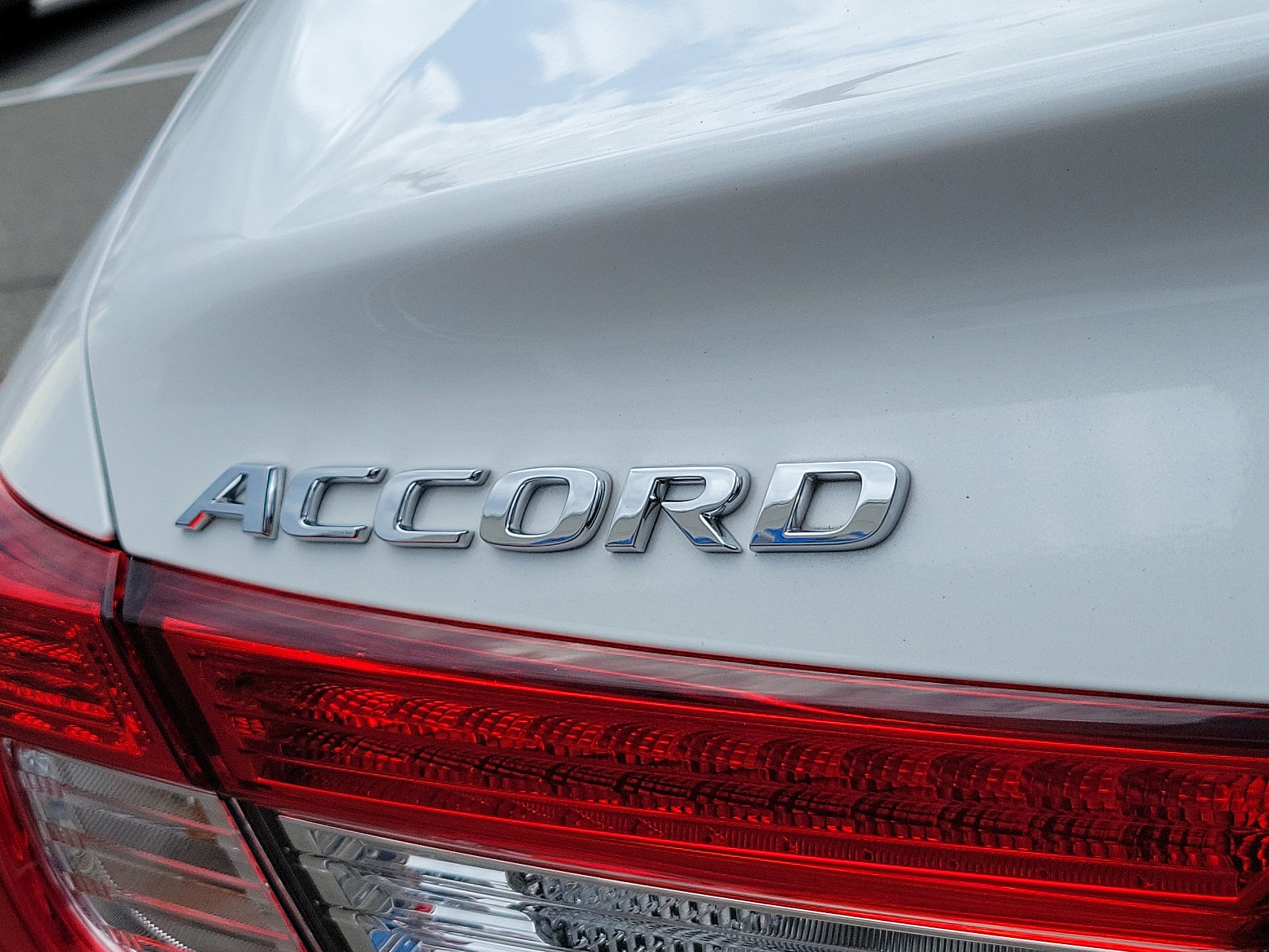 Used 2020 Honda Accord LX image 29