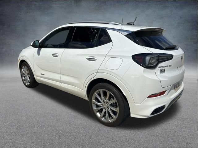 Used 2024 Buick Encore GX Avenir w/ LPO, Road Trip Package FWD image 6