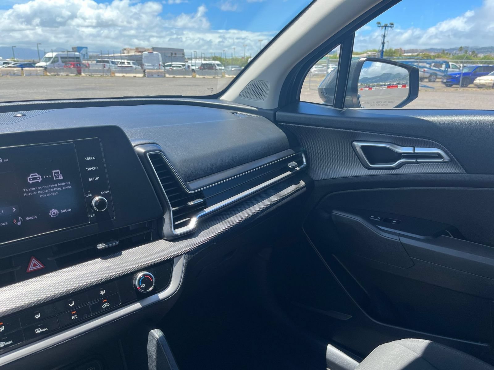 Used 2025 Kia Sportage LX FWD image 29