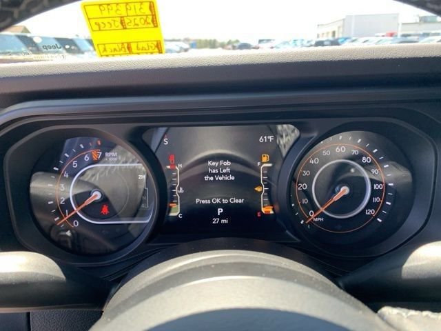 Used 2025 Jeep Gladiator Mojave w/ Convenience Group AWD/4WD image 15