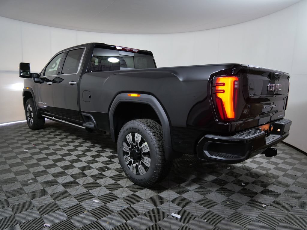 New 2026 GMC Sierra 3500 Denali w/ Denali Reserve Package AWD/4WD image 5