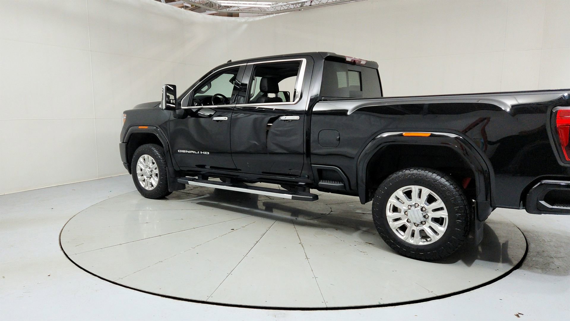 Used 2023 GMC Sierra 2500 Denali w/ Denali Ultimate Package AWD/4WD image 3