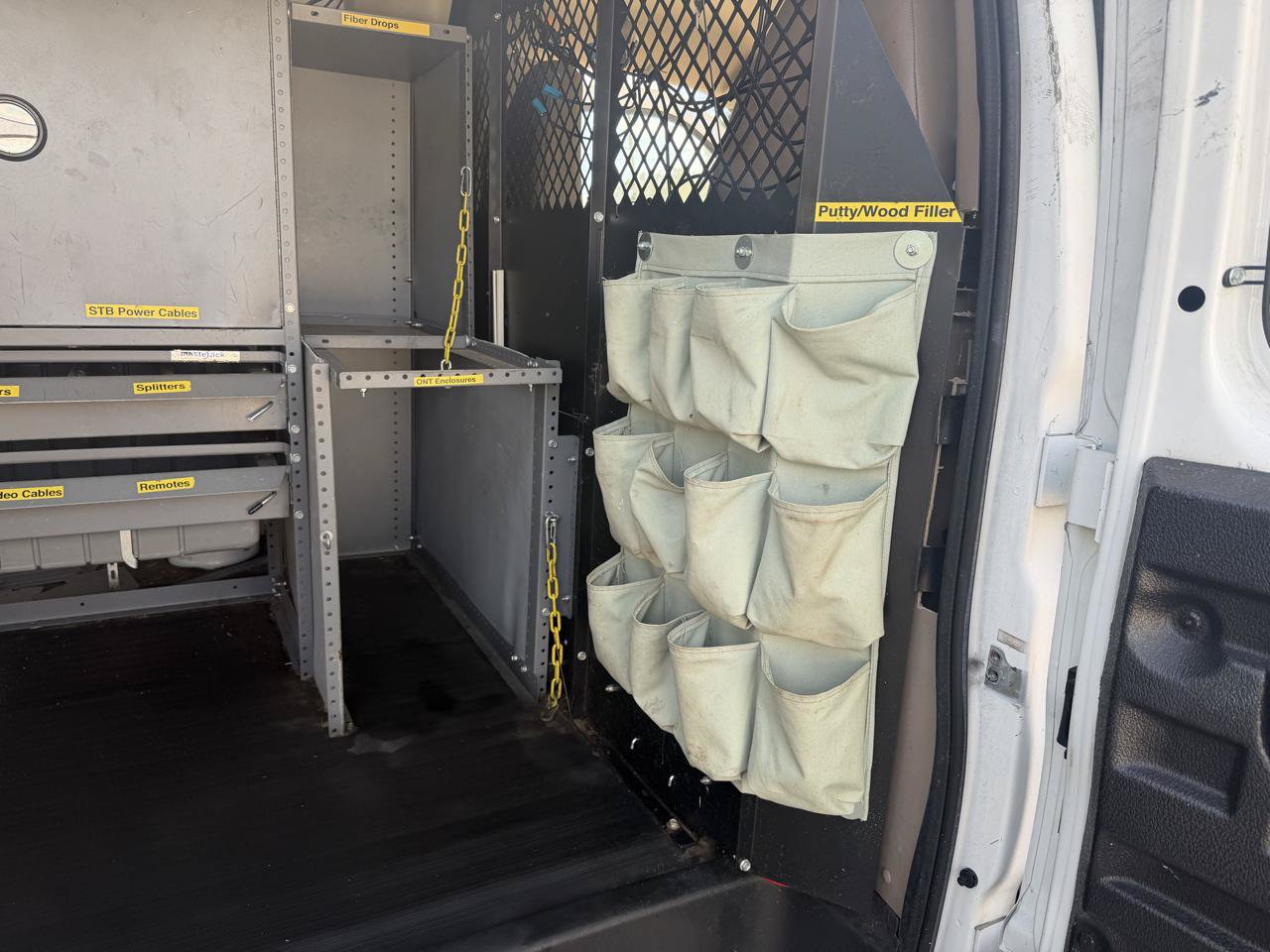 Used 2011 Chevrolet Express 2500 RWD image 16