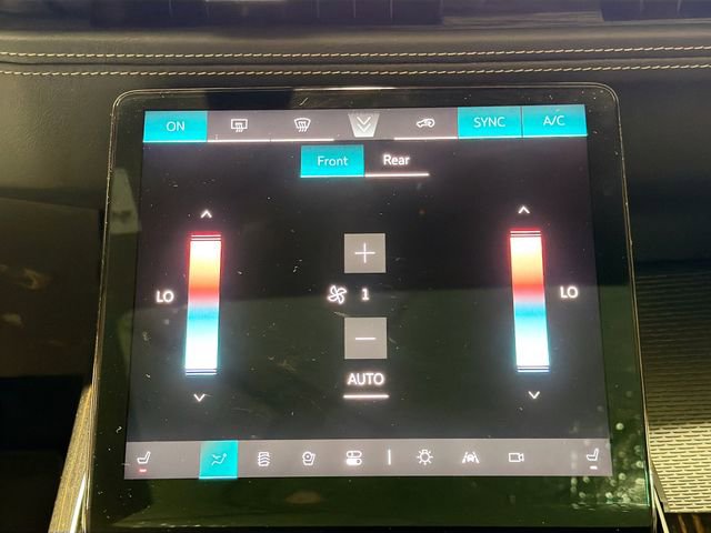 Certified 2025 Cadillac Escalade ESV Premium Luxury image 16