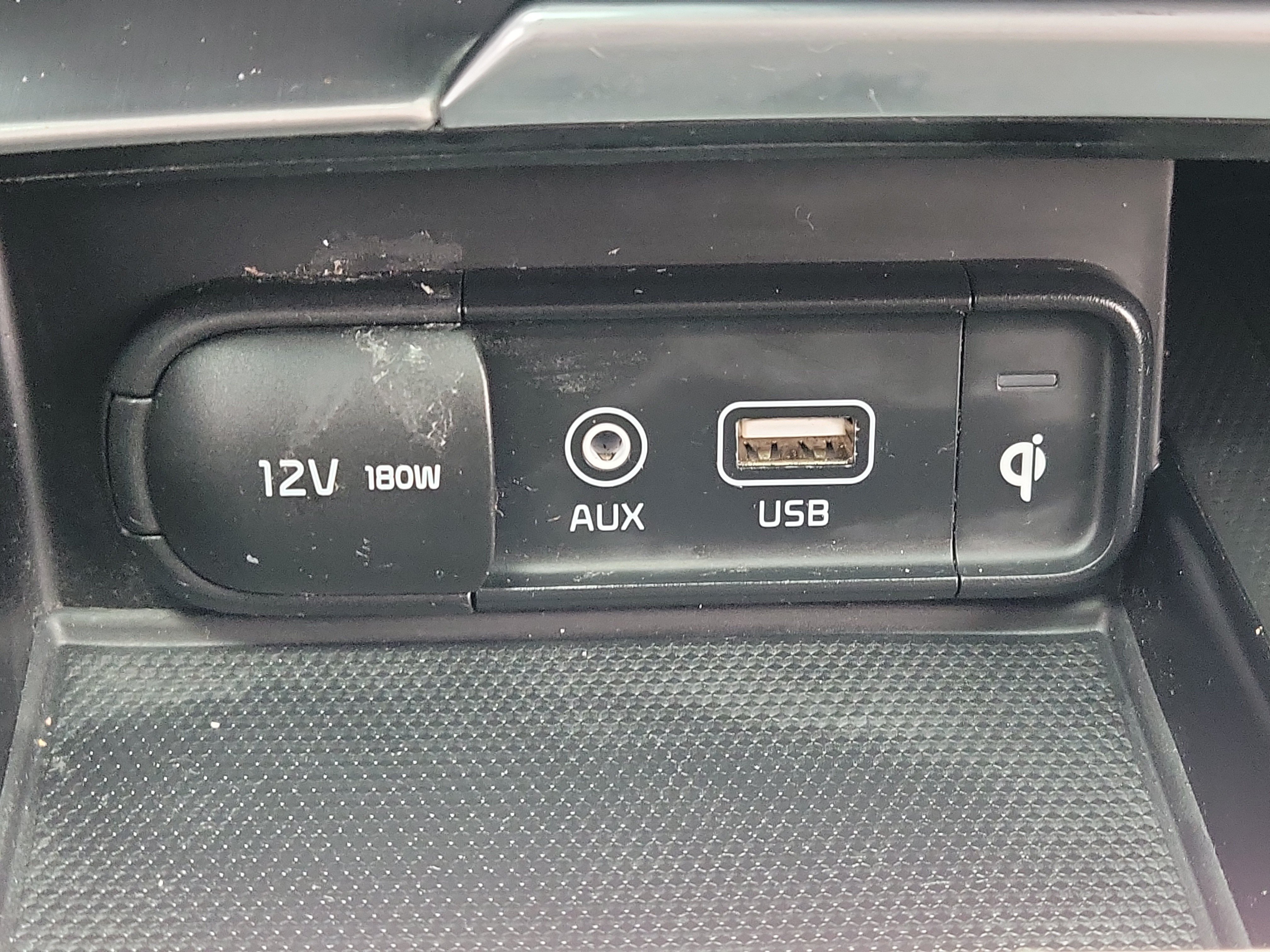 Used 2020 Kia Stinger GT1 RWD image 33