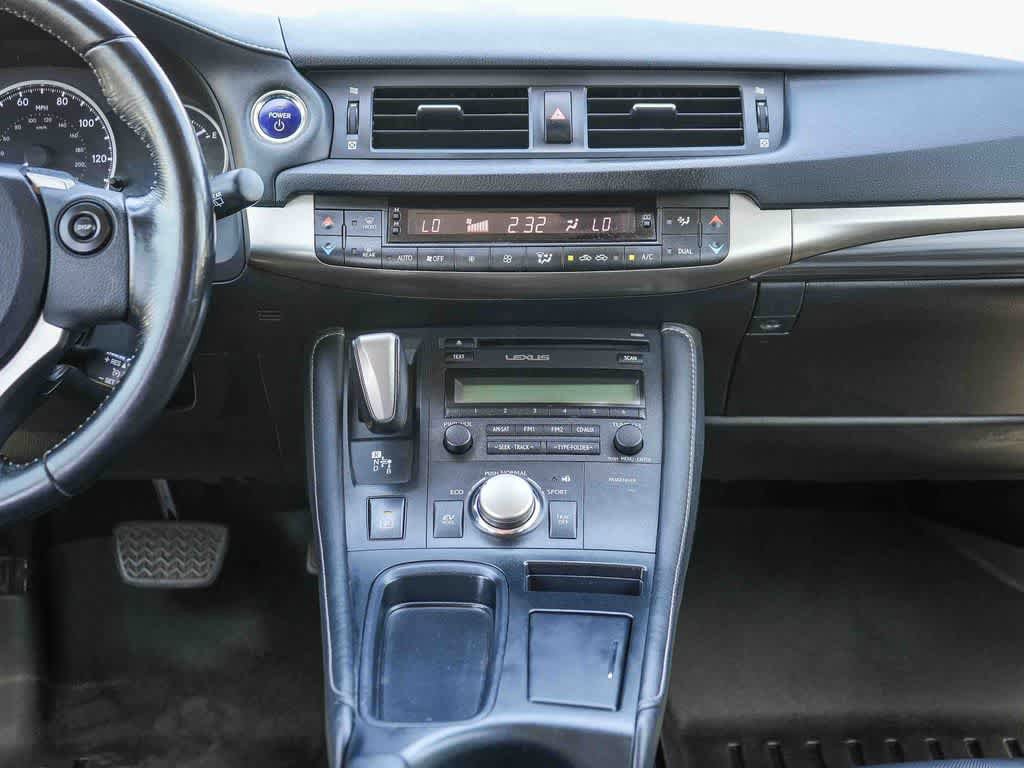 Used 2015 Lexus CT 200h FWD image 13