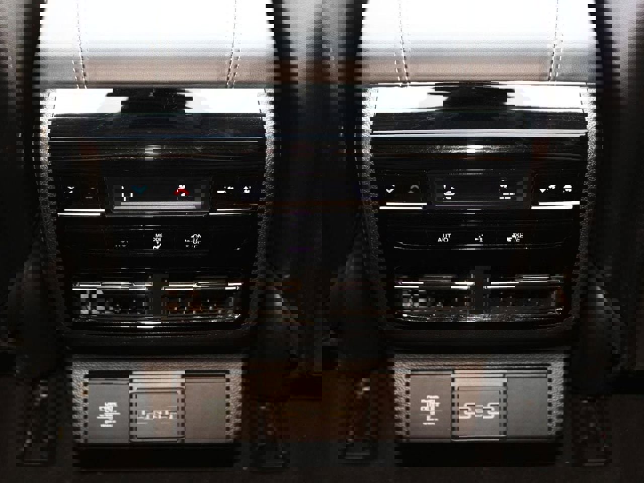 Used 2023 Acura MDX FWD w/ Technology Package image 16