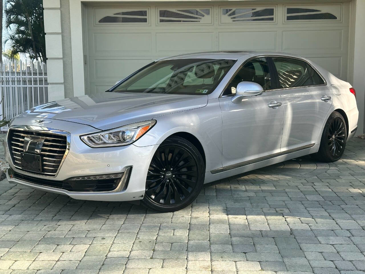 Used 2017 Genesis G90 5.0 Ultimate image 1