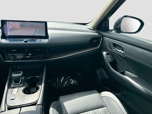 Used 2024 Nissan Rogue Platinum w/ Platinum Premium Package FWD image 25