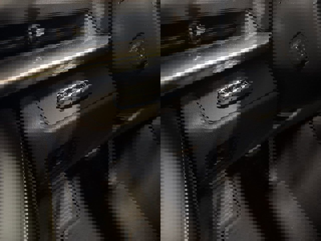 Used 2022 Chevrolet Corvette Stingray Preferred Conv w/ Z51 Performance Package RWD image 20