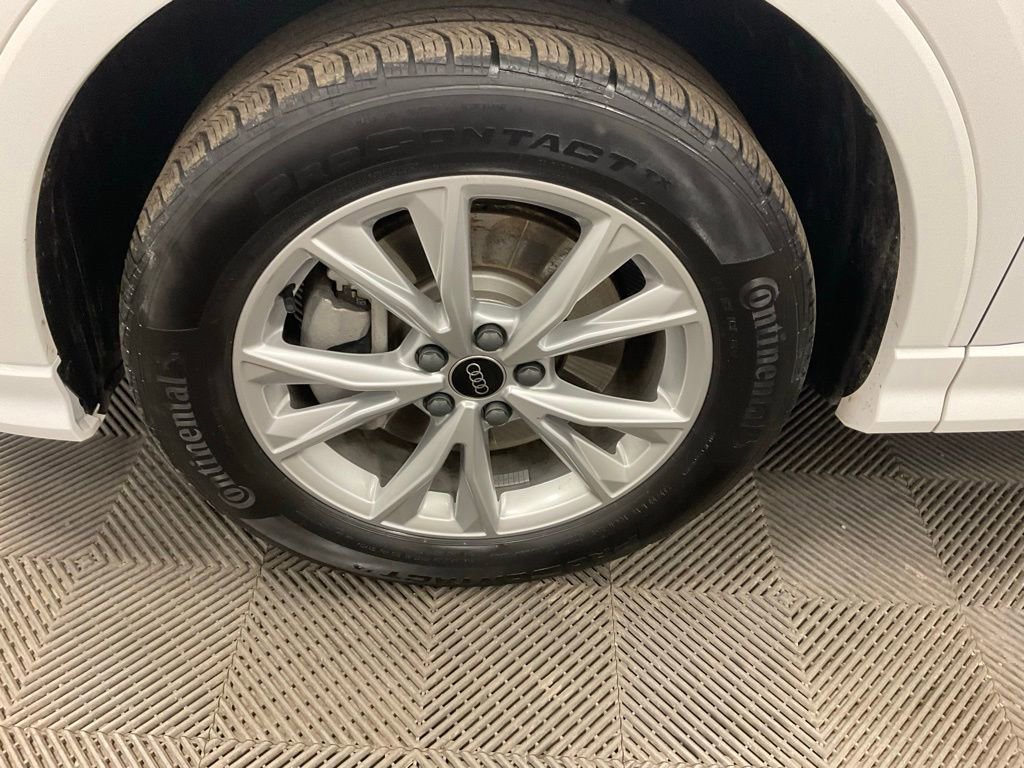 Used 2025 Audi Q3 2.0T Premium image 9