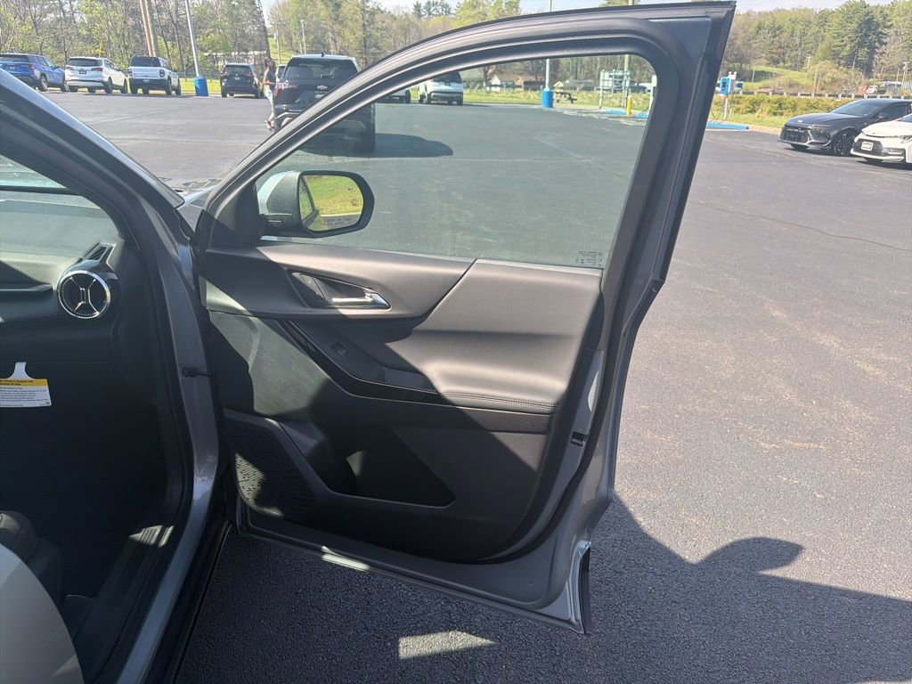 New 2026 Chevrolet Equinox LT image 44