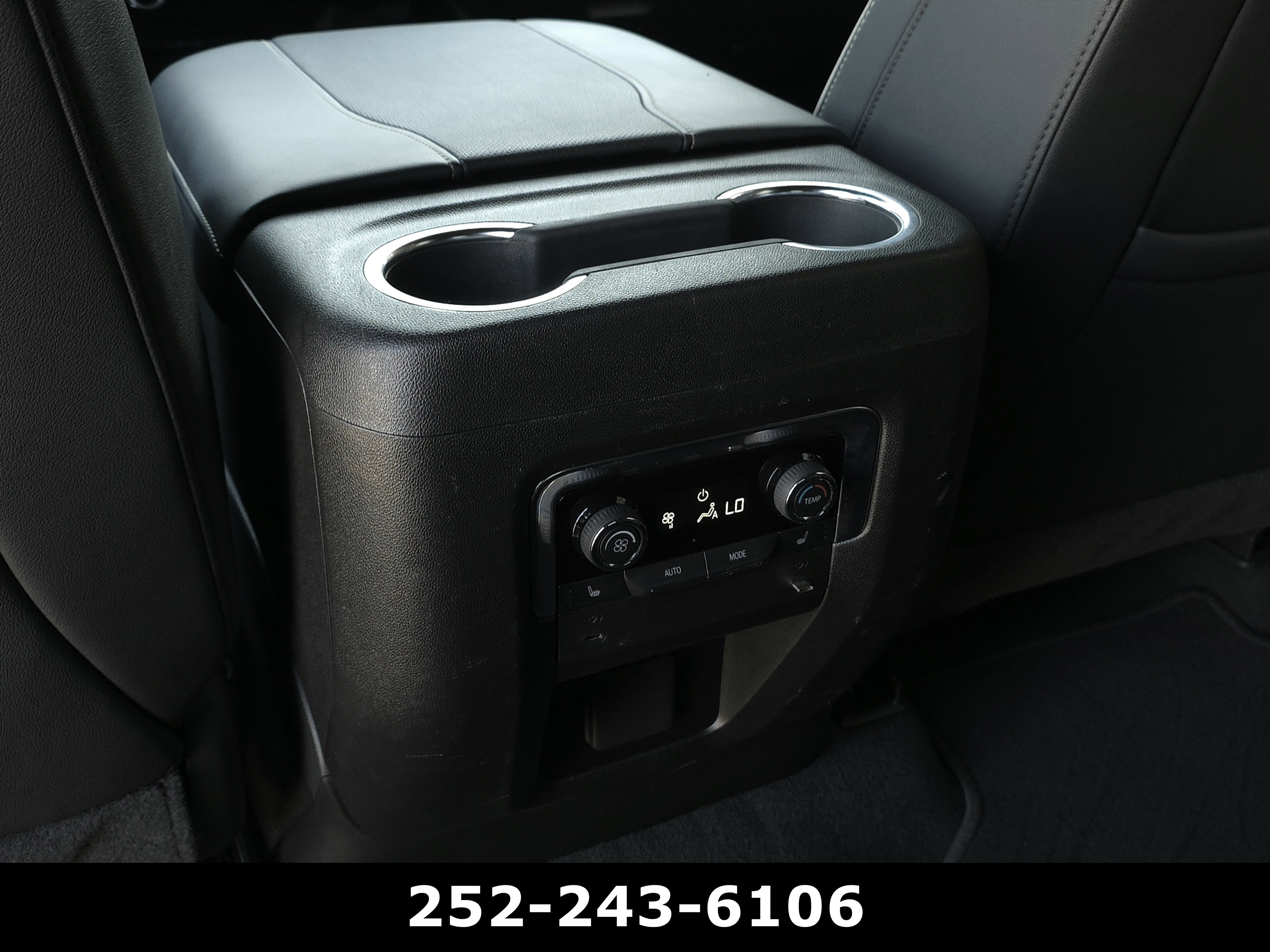 Used 2025 Chevrolet Tahoe Premier RWD image 32