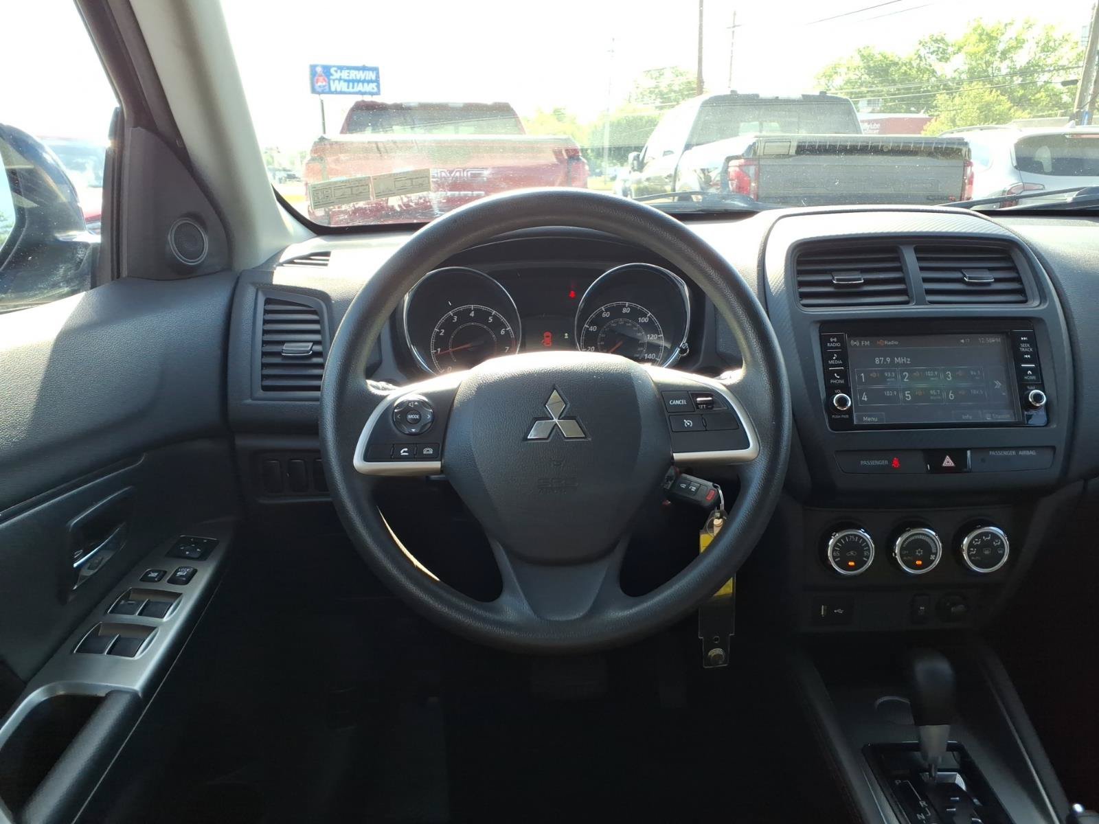 Used 2019 Mitsubishi Outlander Sport ES FWD image 15
