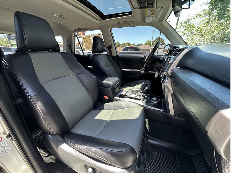 Used 2017 Toyota 4Runner SR5 Premium AWD/4WD image 15