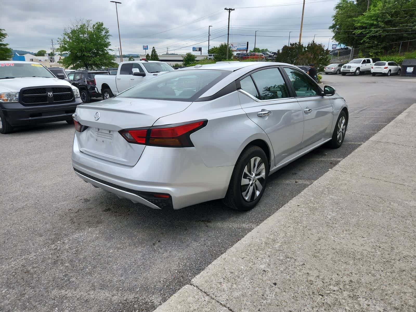 Used 2020 Nissan Altima 2.5 S FWD image 5