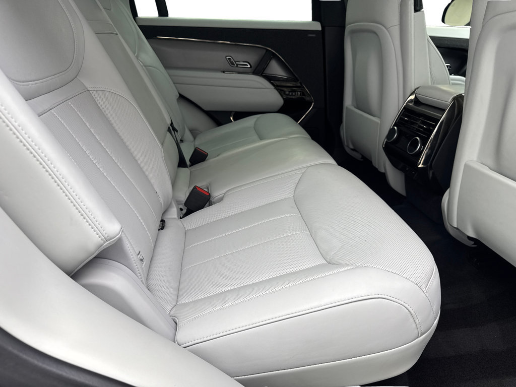 Used 2024 Land Rover Range Rover Sport SE AWD/4WD image 39