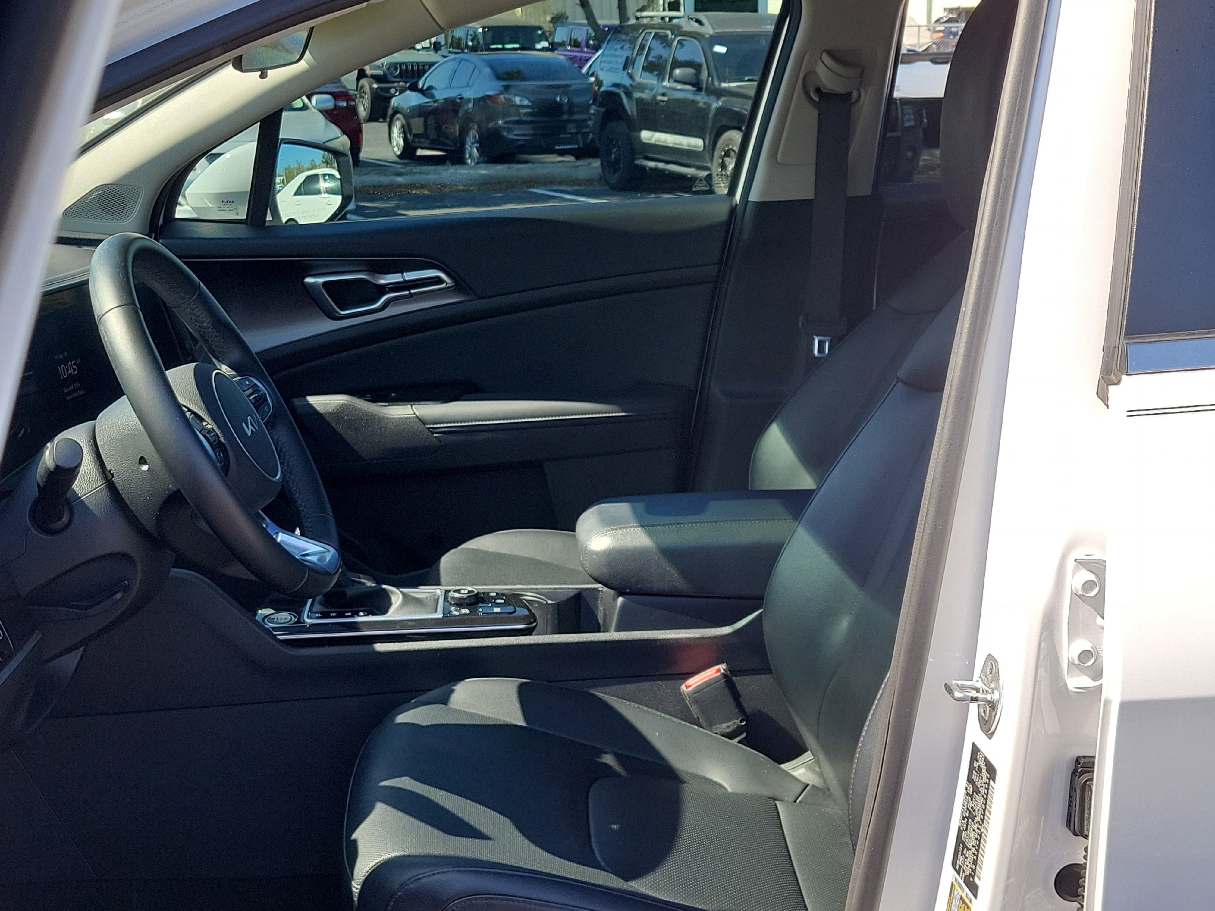 Used 2023 Kia Sportage EX FWD image 22