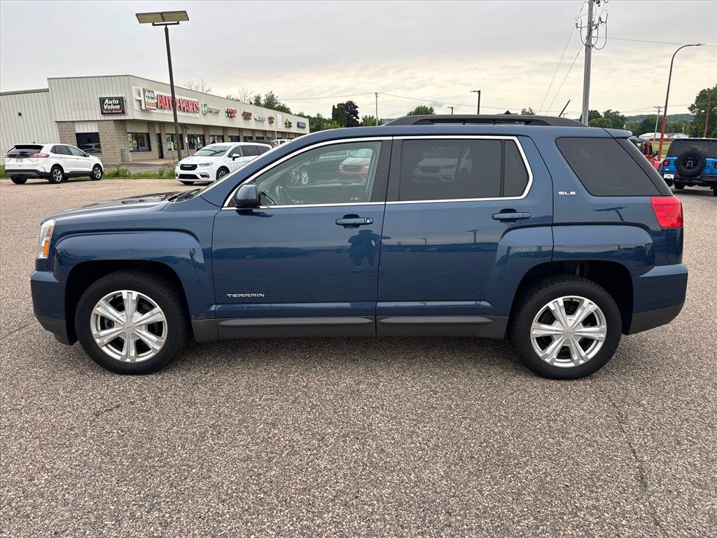 Used 2017 GMC Terrain SLE w/ Driver Alert Package I AWD/4WD image 2
