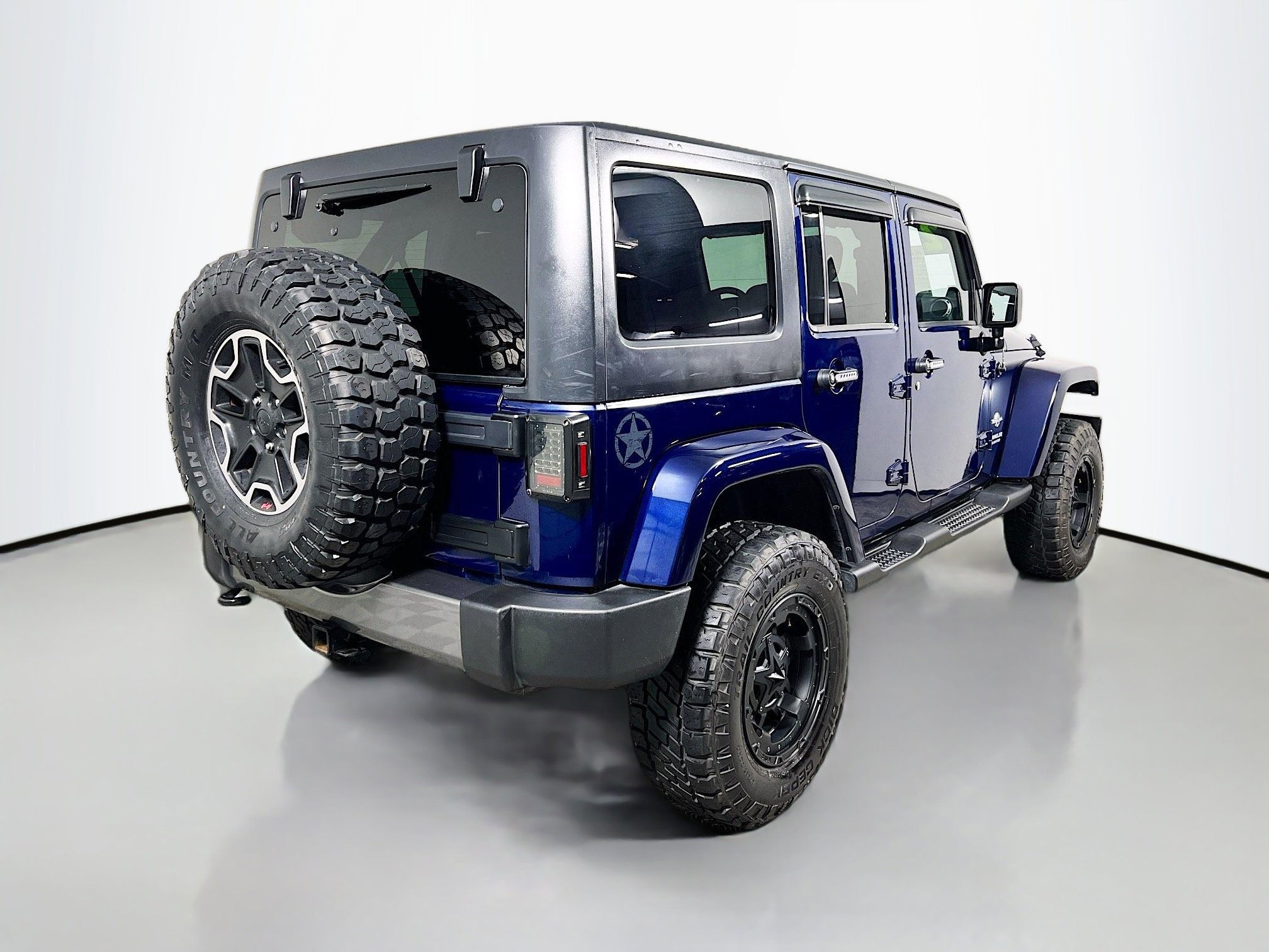 Used 2012 Jeep Wrangler Unlimited Freedom Edition image 4