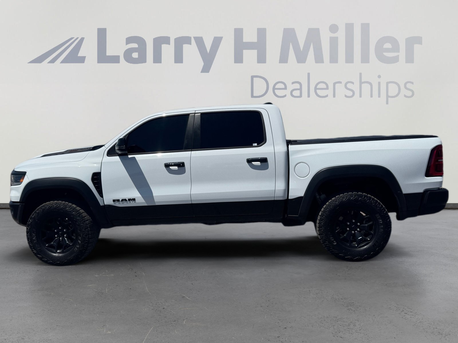 Used 2025 RAM 1500 RHO AWD/4WD image 2