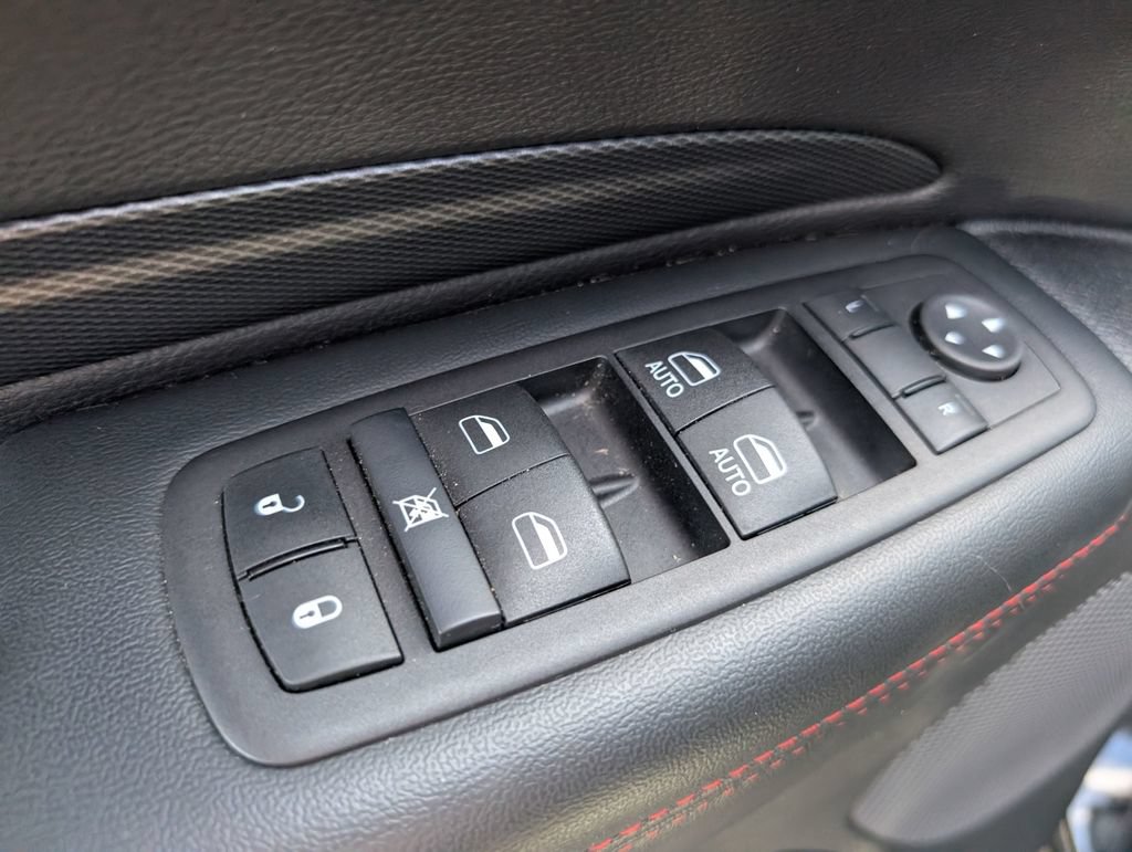 Used 2024 Dodge Durango R/T w/ Tow 'N Go Package AWD/4WD image 15