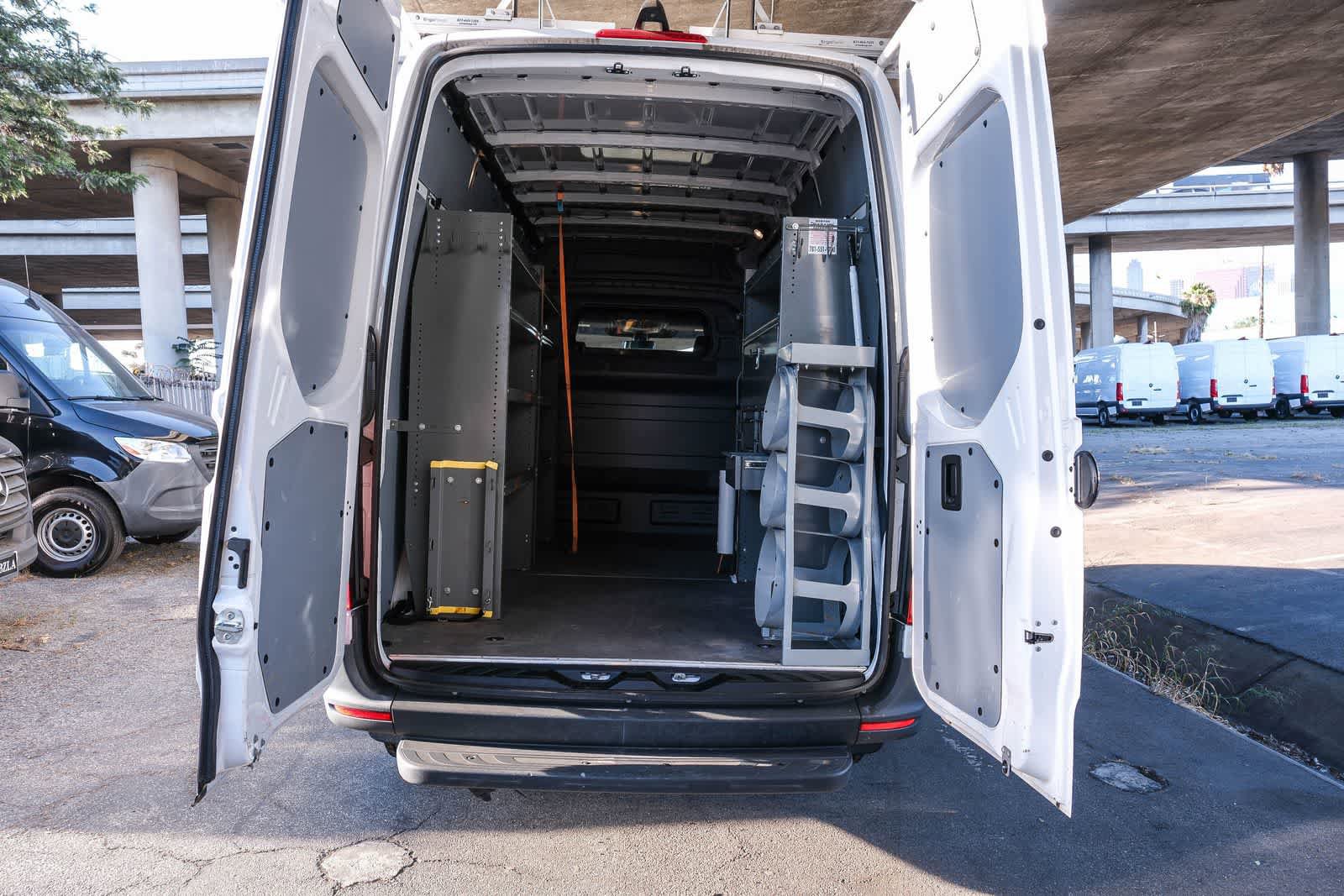 Used 2023 Mercedes-Benz Sprinter 2500 image 29