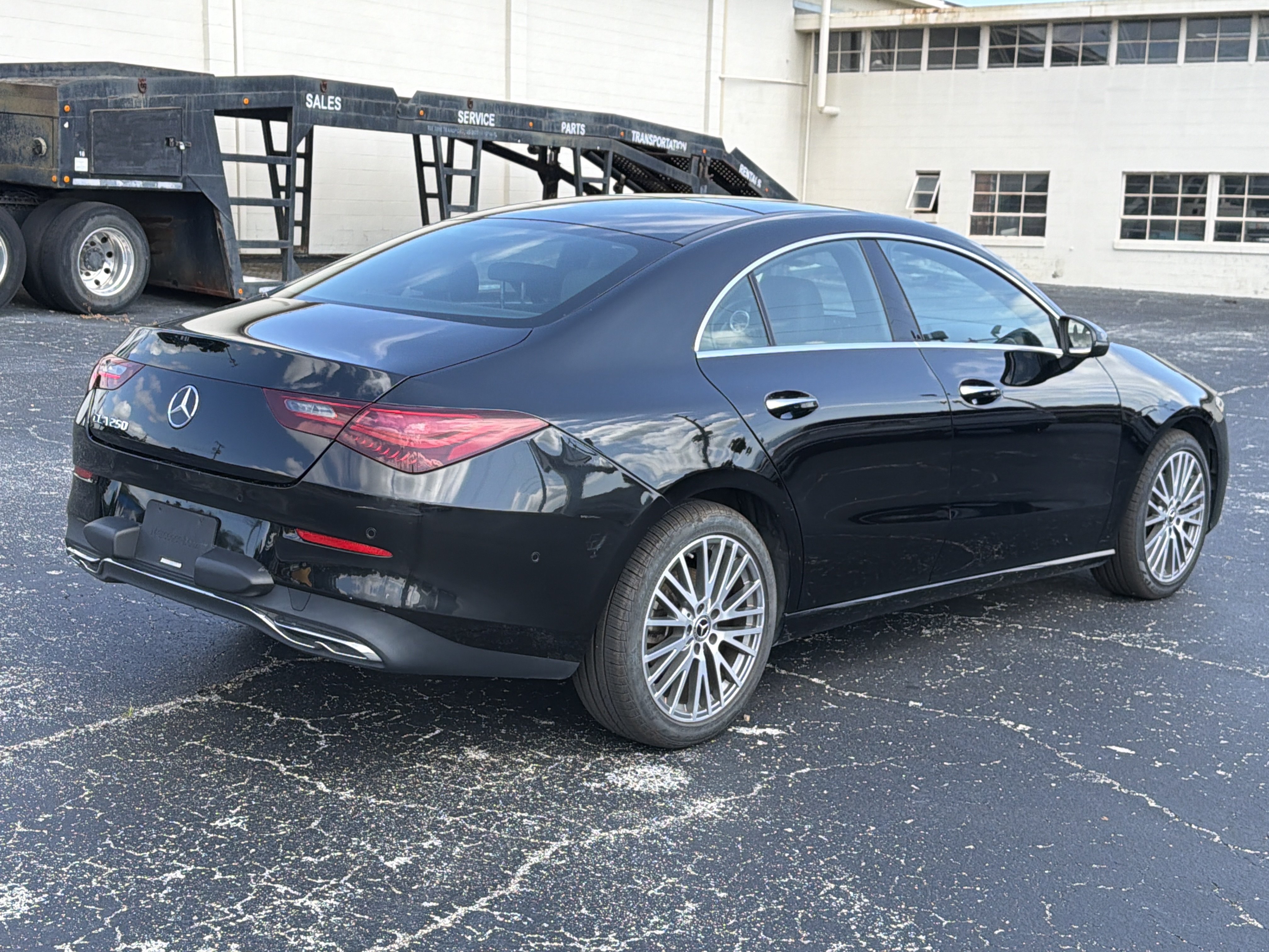 Used 2025 Mercedes-Benz CLA 250 image 3