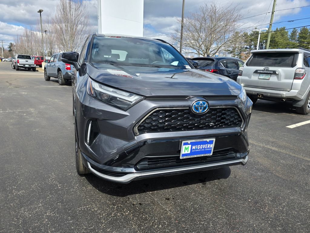 Used 2023 Toyota RAV4 XSE w/ Weather Package AWD/4WD image 9