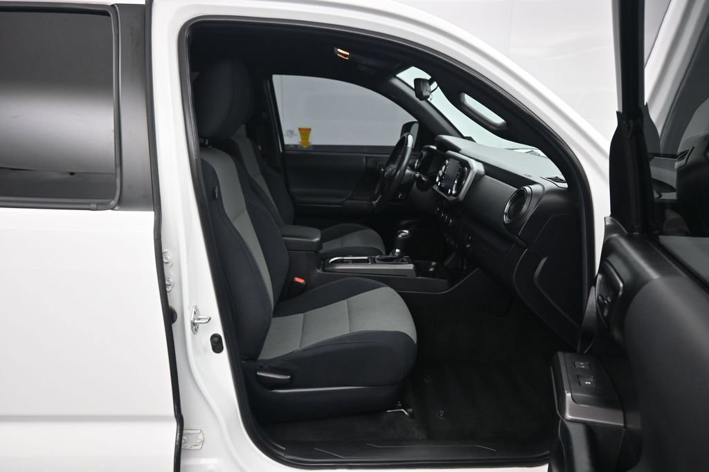 Used 2022 Toyota Tacoma TRD Off-Road RWD image 42