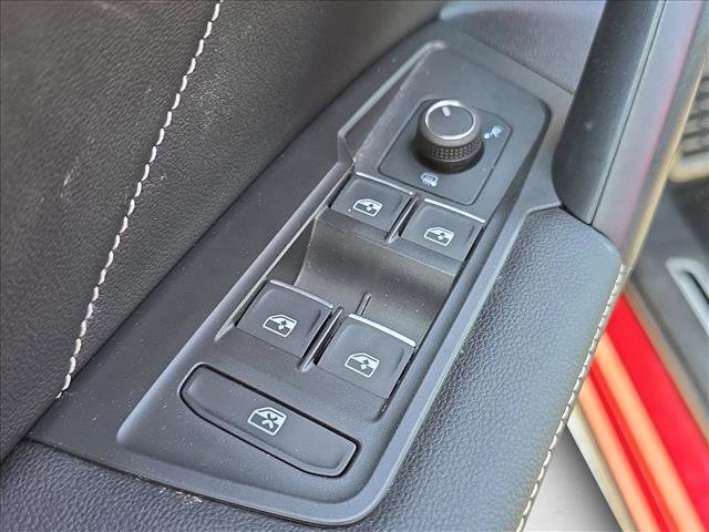 Used 2024 Volkswagen Tiguan SE R-Line AWD/4WD image 8