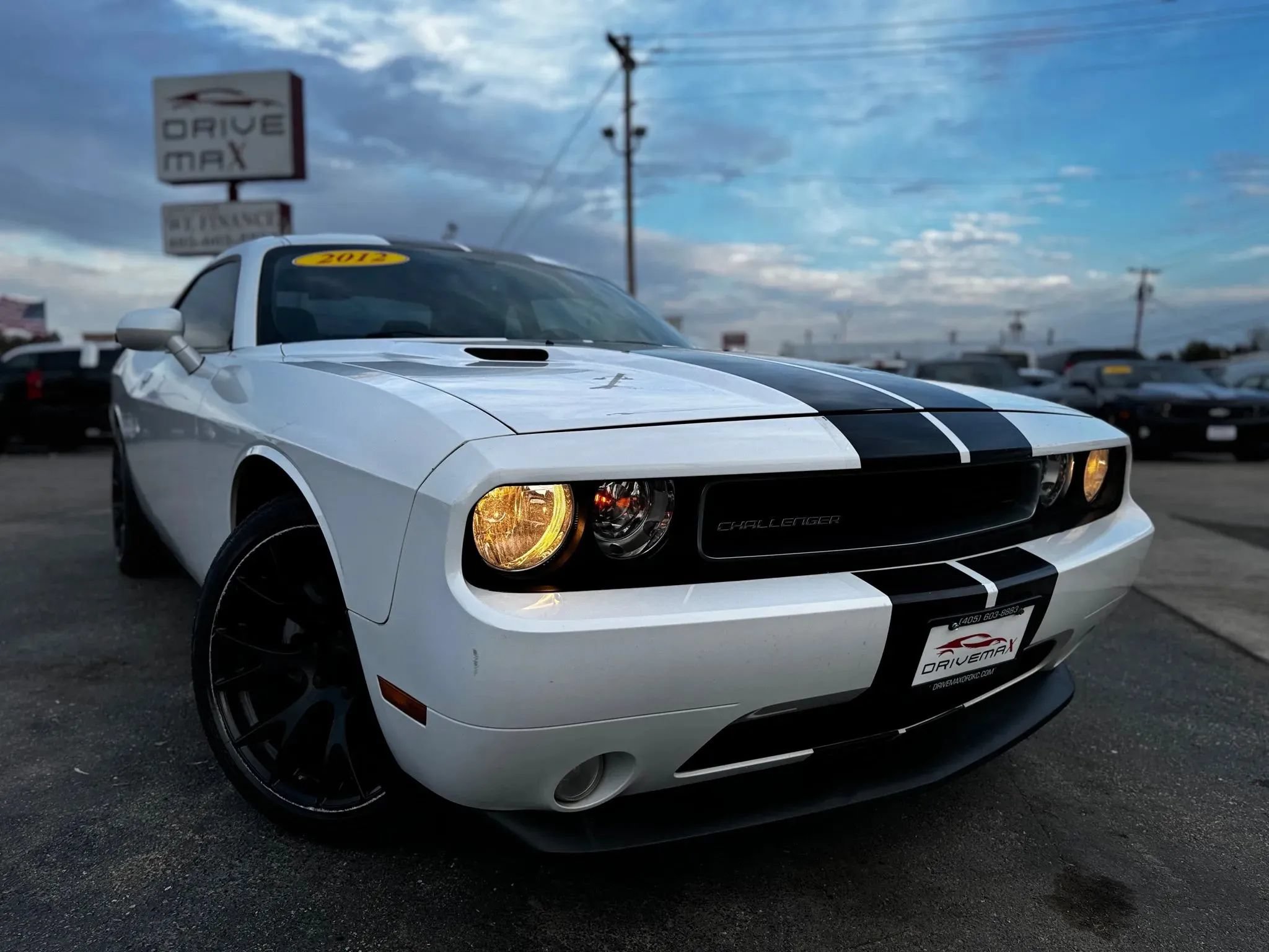 Used 2012 Dodge Challenger SXT Plus RWD image 2