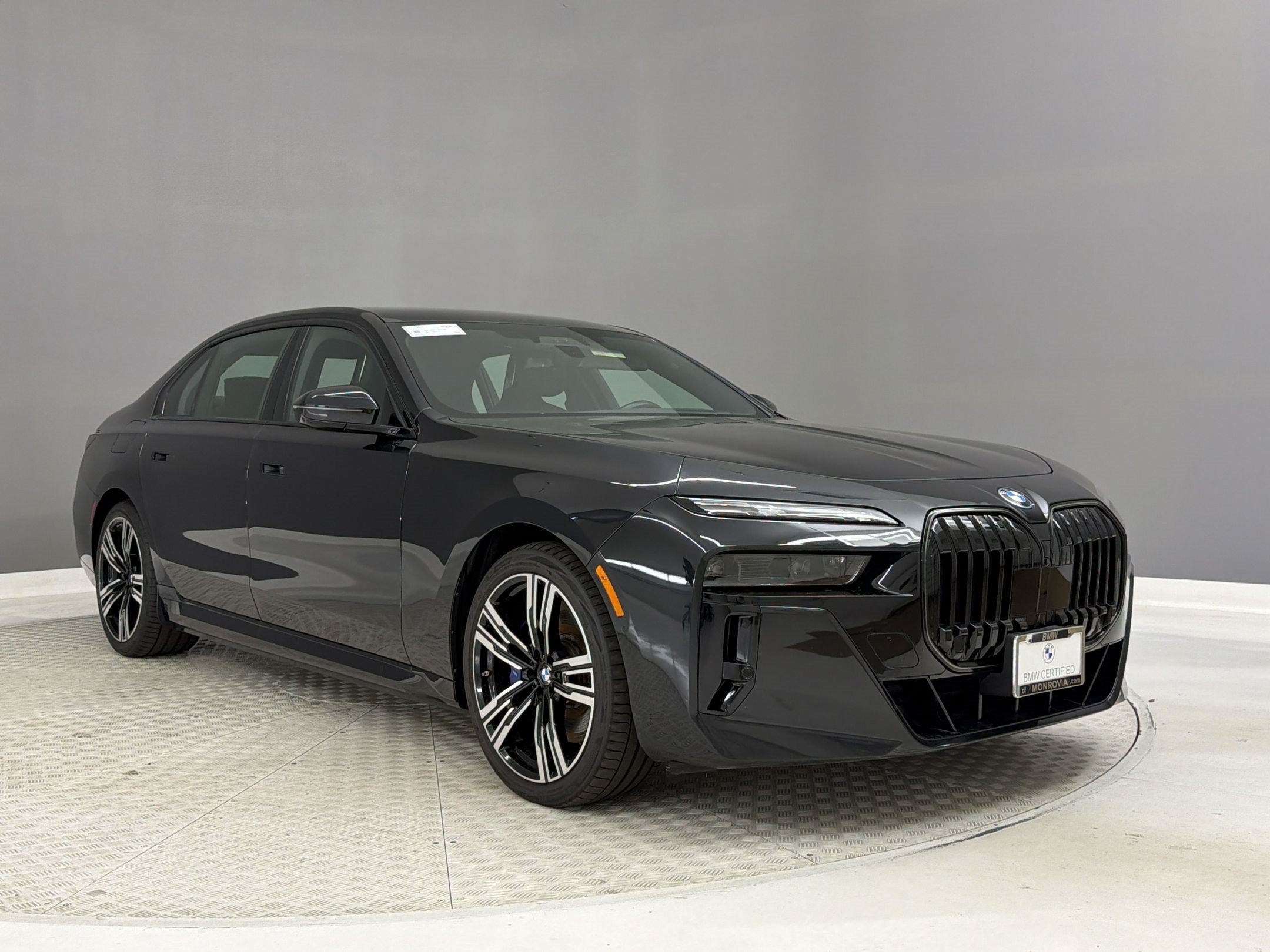 Used 2025 BMW i7 xDrive60 w/ Executive Package AWD/4WD image 7