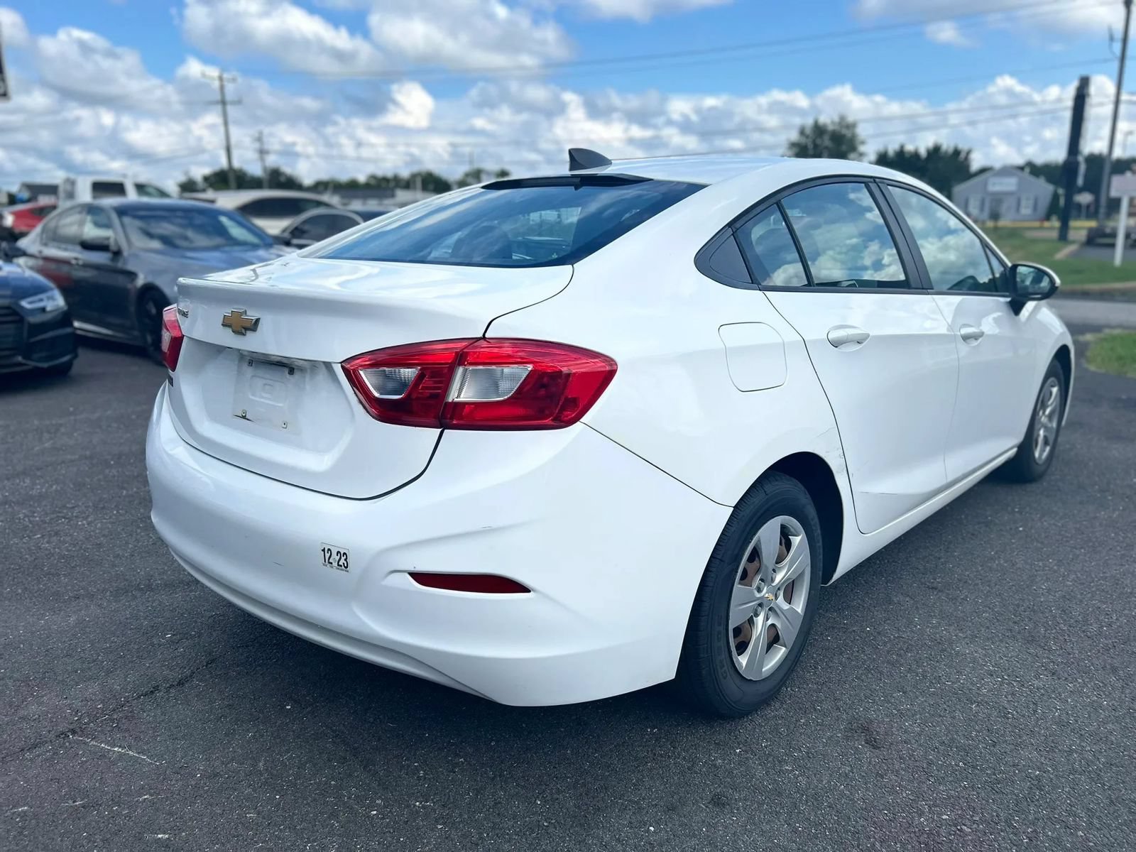 Used 2017 Chevrolet Cruze LS FWD image 5