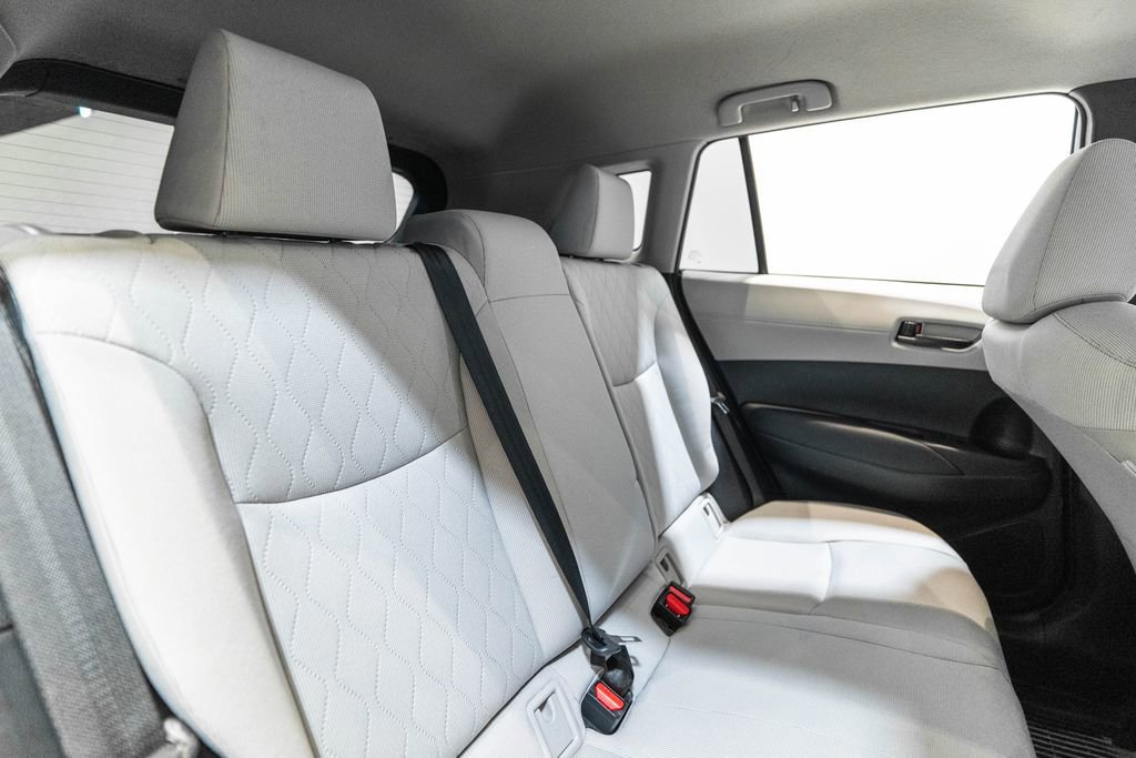 Certified 2023 Toyota Corolla Cross LE image 32
