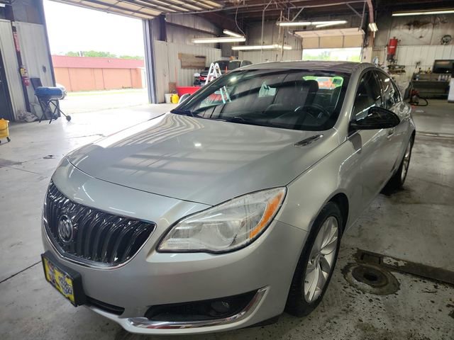 Used 2016 Buick Regal FWD image 3