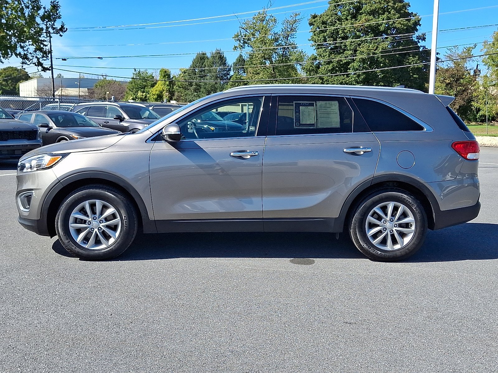 Used 2016 Kia Sorento FWD w/ LX Convenience Package image 8