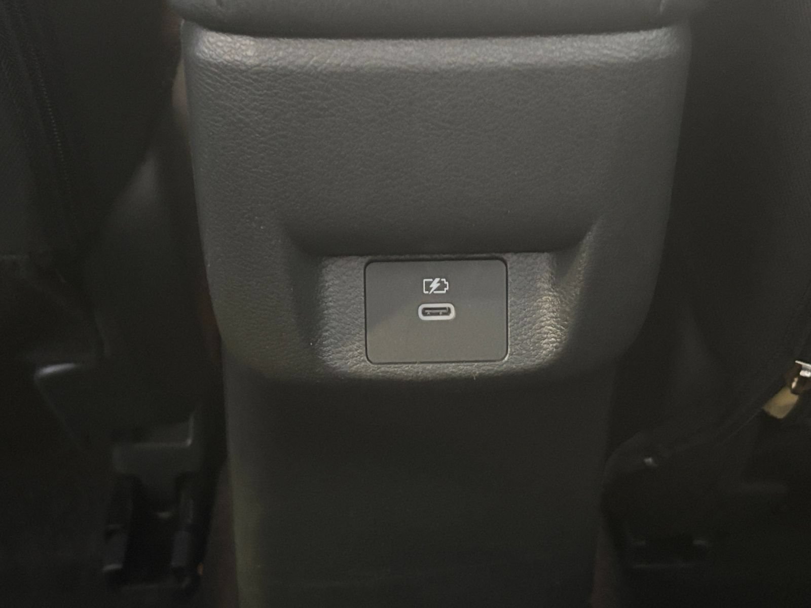 Used 2025 Nissan Versa SV FWD image 21