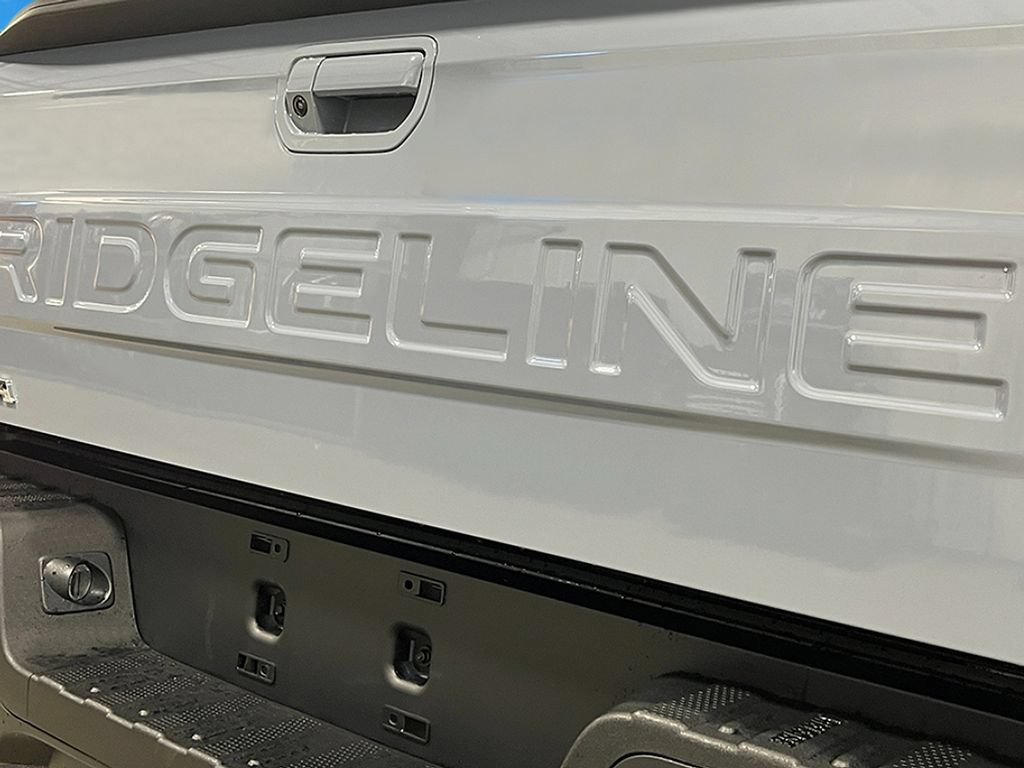 New 2026 Honda Ridgeline Black Edition image 6