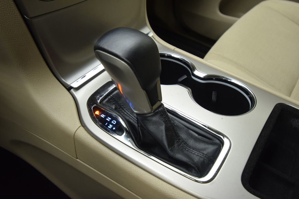 Used 2017 Jeep Grand Cherokee Laredo w/ Quick Order Package 2BE image 22