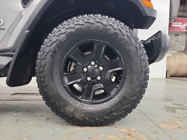 Used 2020 Jeep Gladiator Overland image 35