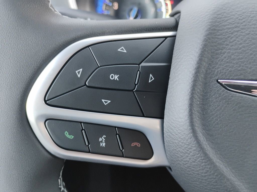 New 2026 Chrysler Pacifica Select image 37