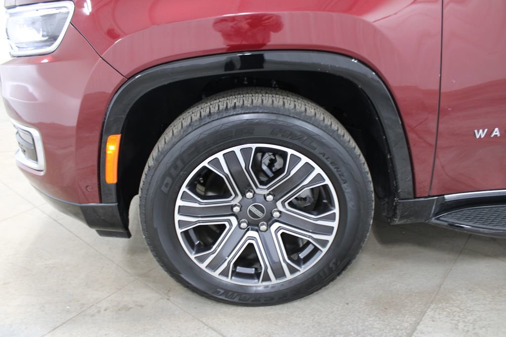 Used 2025 Jeep Wagoneer L Series II w/ 8-pass Seating Package image 37