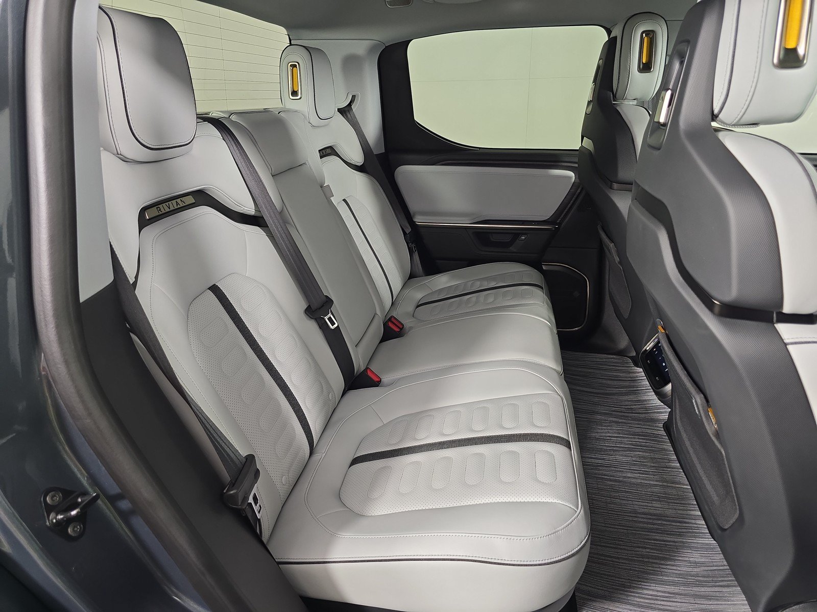 Used 2025 Rivian R1T Adventure AWD/4WD image 22