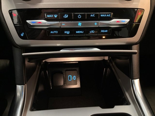 Used 2022 Ford Explorer XLT image 29