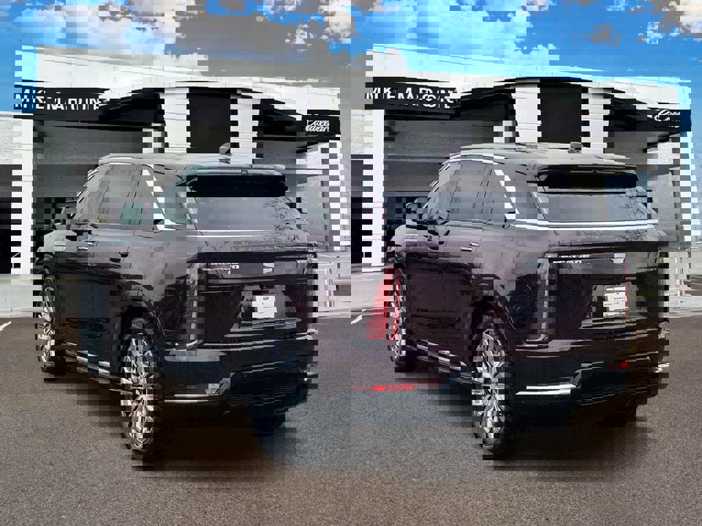 New 2025 Cadillac Escalade IQ Luxury 2 w/ LPO, Radiant Package AWD/4WD video 4