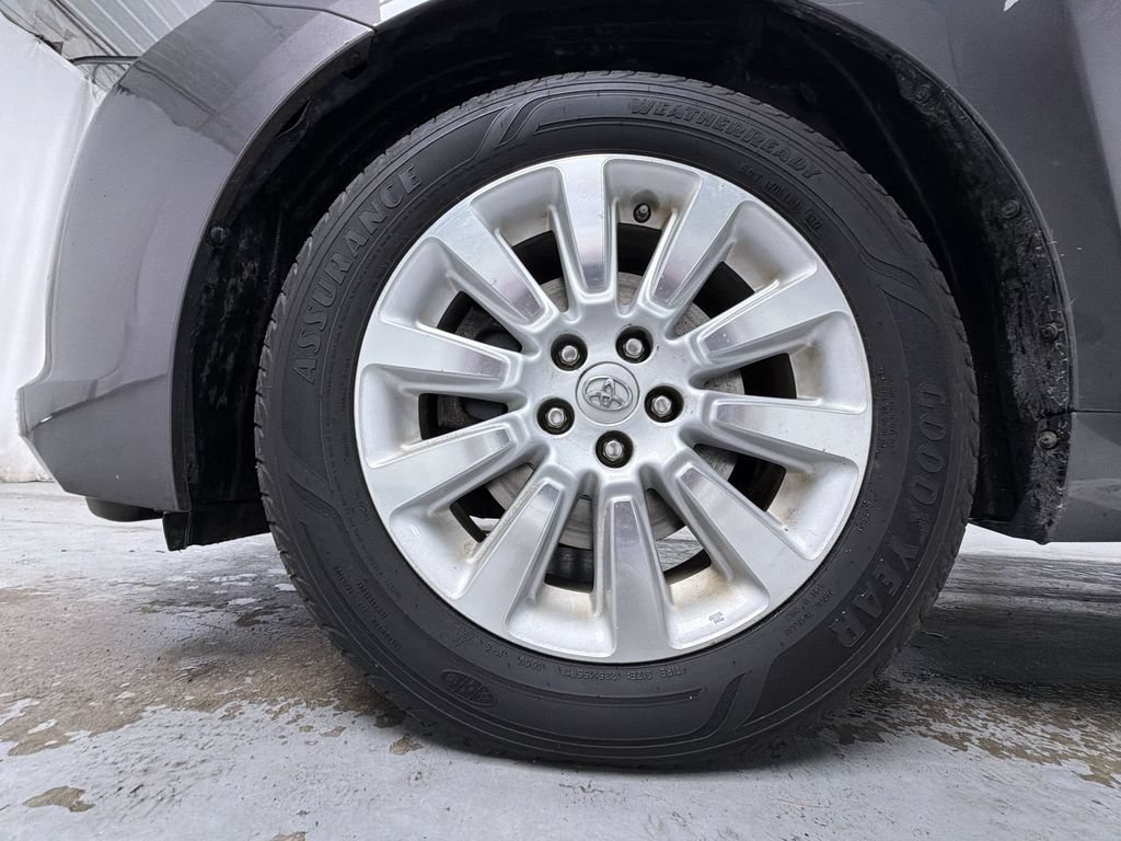 Used 2014 Toyota Sienna XLE AWD/4WD image 14